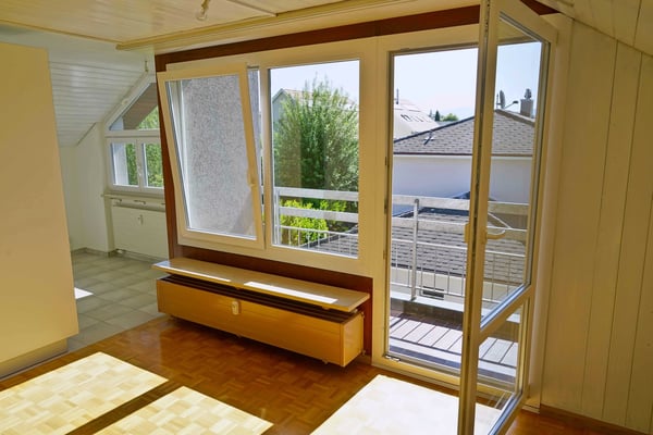 schöne 1.5-Zimmerwohnung mit Balkon in kleinem MFH 6