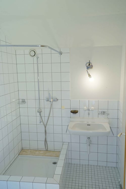 schöne 1.5-Zimmerwohnung mit Balkon in kleinem MFH 9