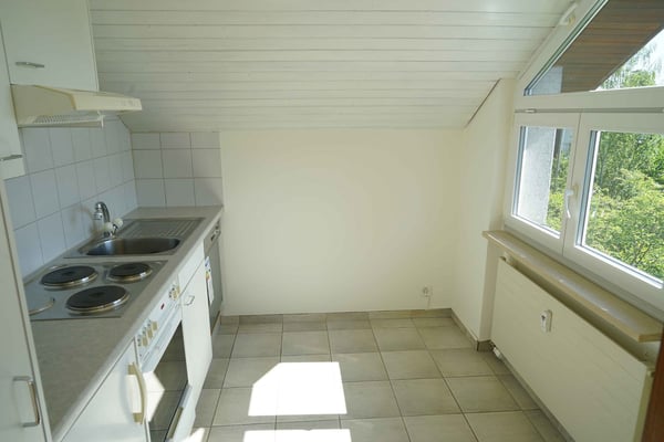 schöne 1.5-Zimmerwohnung mit Balkon in kleinem MFH 8