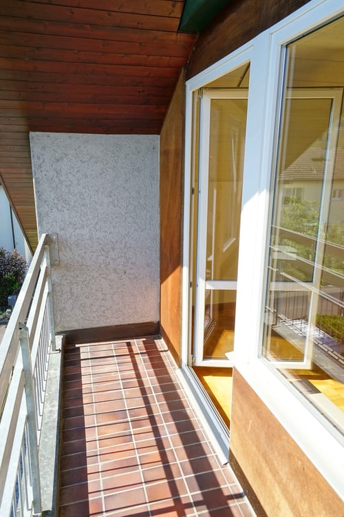 schöne 1.5-Zimmerwohnung mit Balkon in kleinem MFH 7