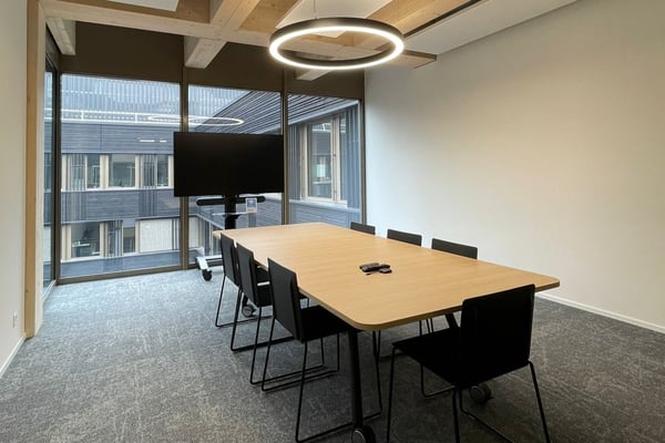 Bureaux modernes de 30 à 240 m² dans un bâtiment certifié Minergie à 2 pas de la gare de Fribourg 21