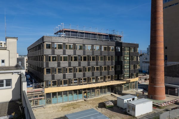 Bureaux modernes de 30 à 240 m² dans un bâtiment certifié Minergie à 2 pas de la gare de Fribourg 3