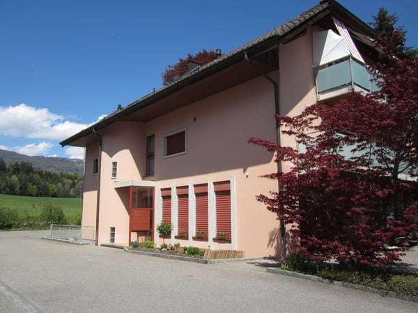 Gepflegtes Wohnen in Bankliegenschaft