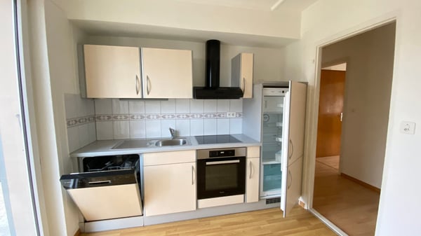 Helle 1-Zimmer-Wohnung mit grossem Balkon im Zentrum von Bettlach! 3