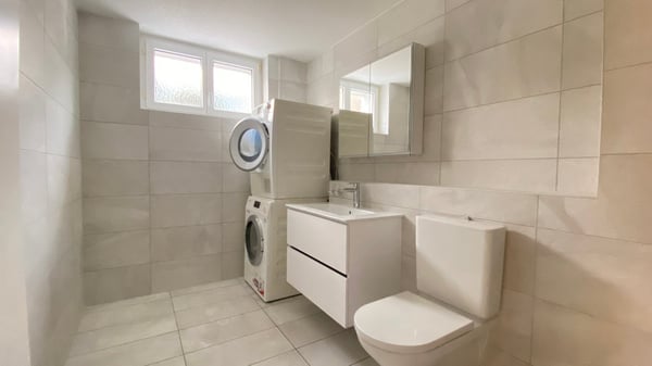 Helle und zentral gelegene Wohnung mit Schwedenofen 9