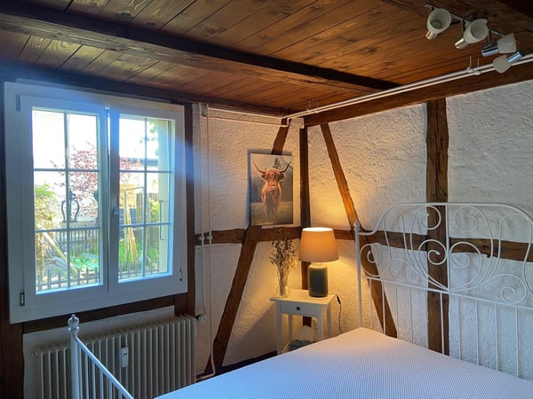 Charmante 2.5-Zimmer-Altbauwohnung mit Terrasse in Subingen 8