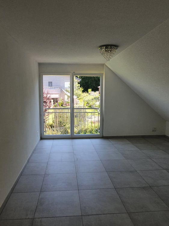 moderne 5 1/2 Zimmer Dachwohnung an ruhiger Lage 10