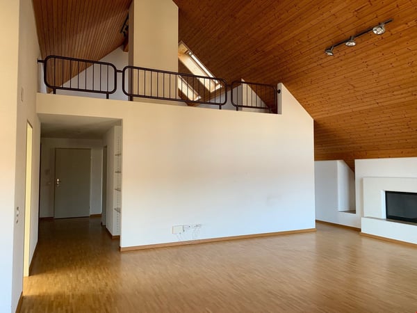 Grosszügige 2.5-Zimmerwohnung im Grünen 2
