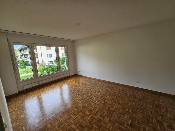 Helle 2.5-Zimmerwohnung mit grosszügiger Küche 4