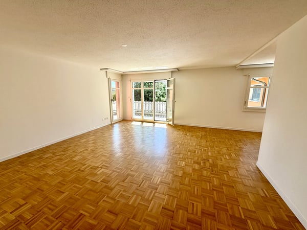 grosse 4,5-Zimmer-Zentrumswohnung nähe Altstadt 6
