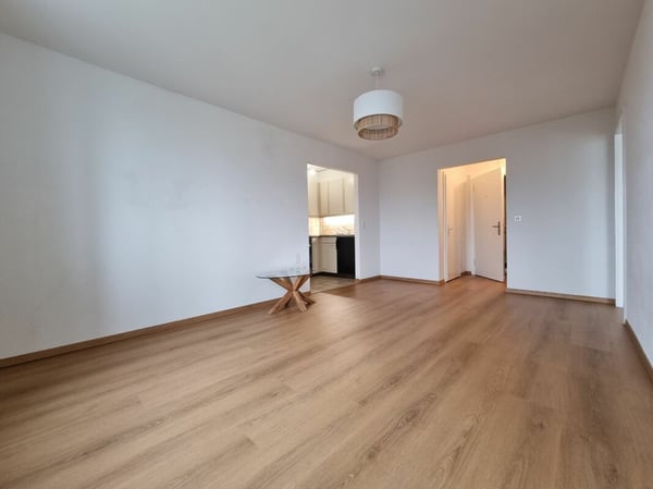 1-Zimmerwohnung im 4. OG zu vermieten 3