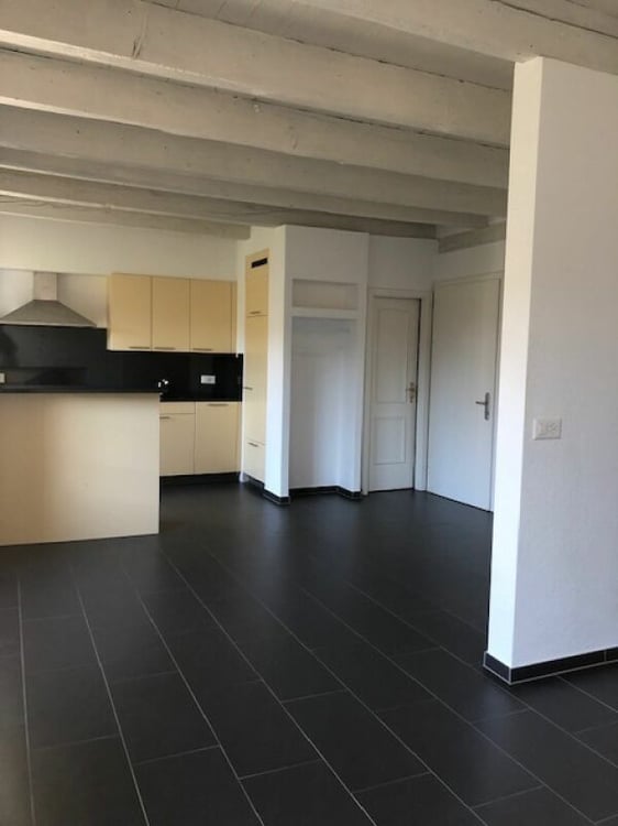 Charmante 2.5-Zimmerwohnung in Biel zu vermieten 3