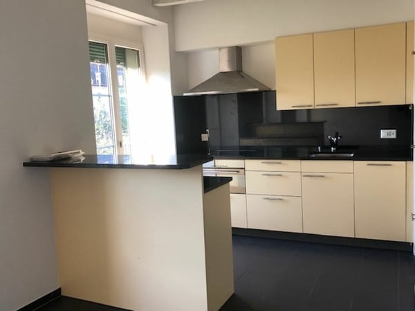 Charmante 2.5-Zimmerwohnung in Biel zu vermieten 2