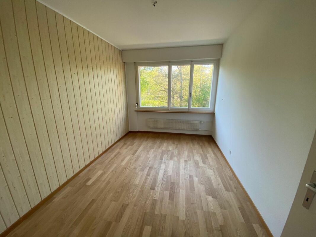 Schöne 4-Zimmerwohnung mit gemütlichem Balkon in Nidau