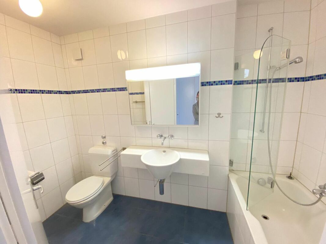 Schöne 4-Zimmerwohnung mit gemütlichem Balkon in Nidau