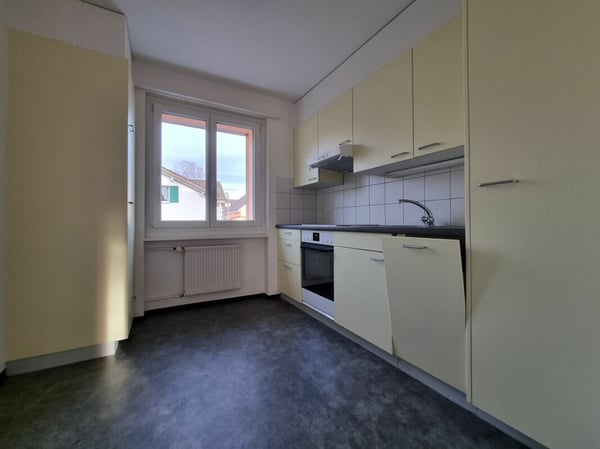 Teilsanierte 3-Zimmerwohnung mit Balkon in Lengnau zu vermieten Kopie 2