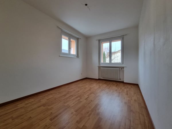 Teilsanierte 3-Zimmerwohnung mit Balkon in Lengnau zu vermieten Kopie 5