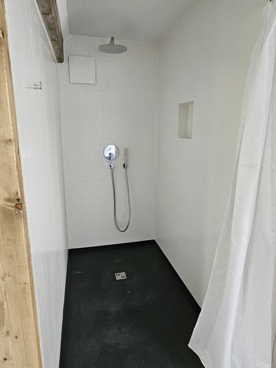 Modernes Wohnen in Aegerten - neuwertiges Studio mit Parkplatz und Gartensitzplatz 6
