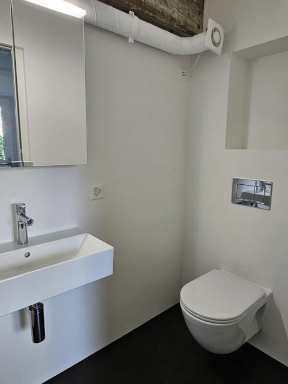 Modernes Wohnen in Aegerten - neuwertiges Studio mit Parkplatz und Gartensitzplatz 7