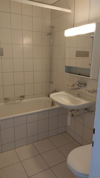 Teilsanierte 3.5-Zimmer-Wohnung mitten in Biel zu vermieten 5