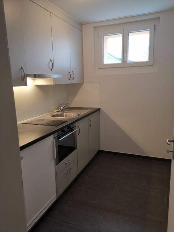 2.5-Zimmer-Dachwohnung in Lengnau zu vermieten 2