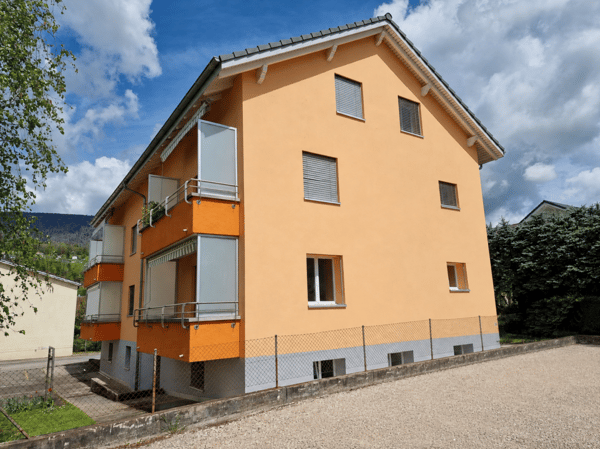 2.5-Zimmer-Dachwohnung in Lengnau zu vermieten 1