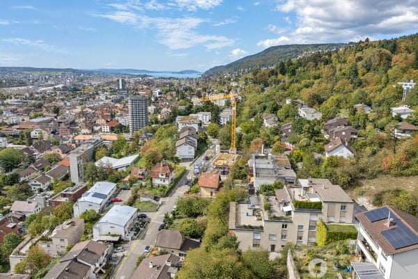 3.5 Zimmer Attika-Terrassenwohnung mit See- und Alpensicht 1
