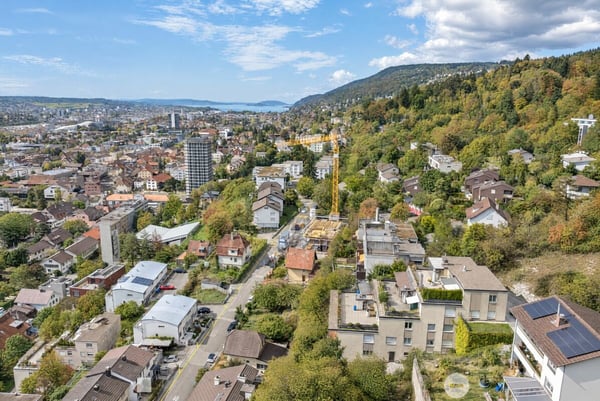 4.5 Zimmer Attika-Terrassenwohnung mit See- und Alpensicht 1