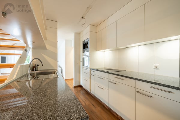 Lichtdurchflutete Maisonette-Wohnung mit eigenem Garten 5