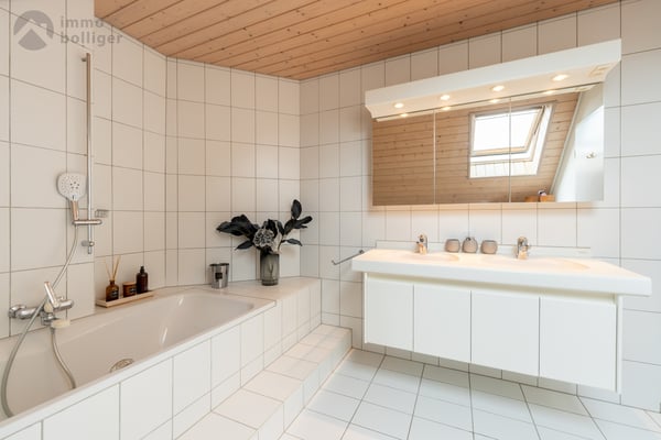 Lichtdurchflutete Maisonette-Wohnung mit eigenem Garten 10