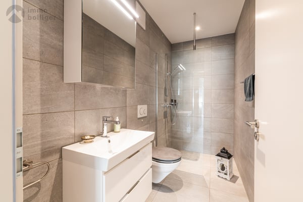 Neubaufeeling am Waldrand - moderne Erdgeschosswohnung 8