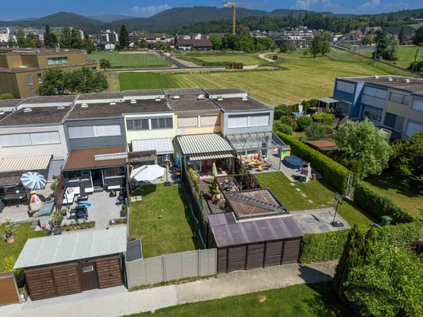 Charmantes Reihenmittelhaus in gemeinschaftlich gestalteten Wohuartier 13
