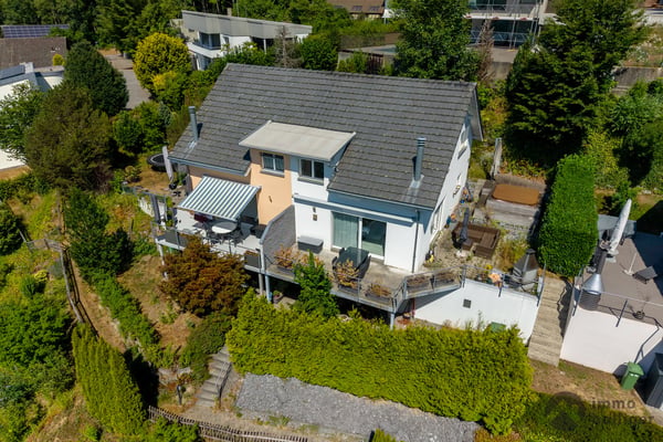 Sonnige Aussicht an erhöhter und beliebter Lage 13