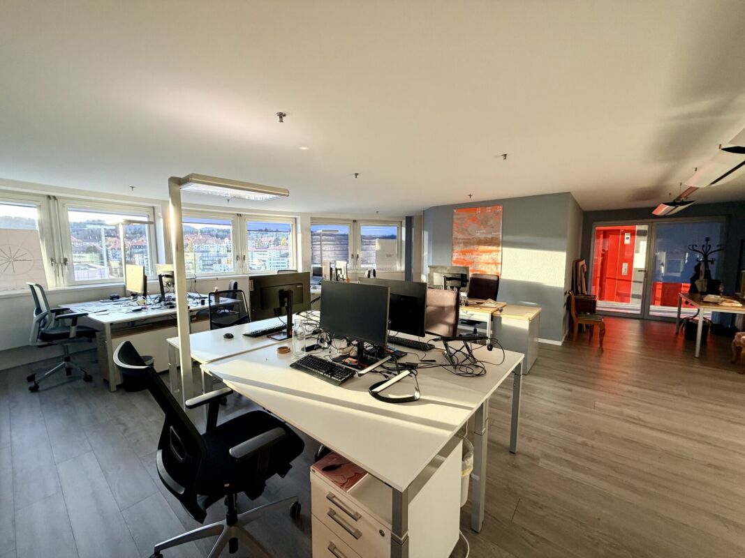 Surface administrative de 182 m² - 10? étage