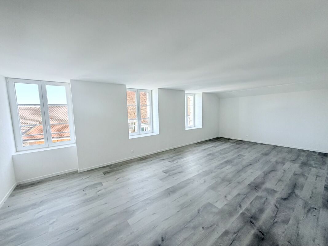 Appartement neuf de 3.5 pièces sous les combles