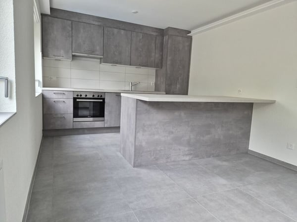 Rénové ! Appartement de 4.5 pièces au rez supérieur 3