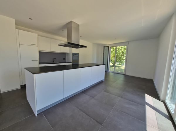 Appartement de 3.5 pièces au rez 8