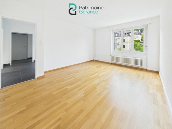 Spacieux ! Appartement de 3.0 pièces avec vue sur la ville 5