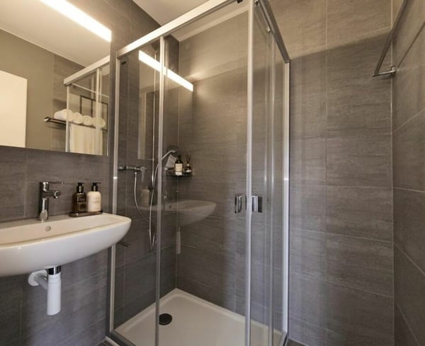 SPACIEUX 3.0 PIÈCES RÉNOVÉ DE 69 M² AVEC CHEMINÉE ET VUE SUR LA VALLÉE 5