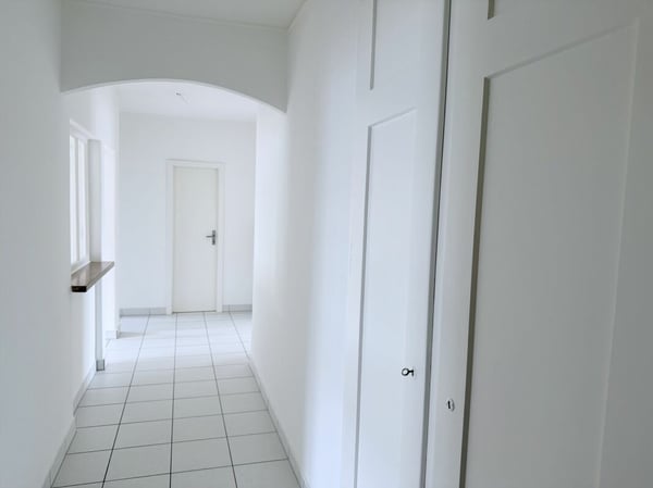 APPARTEMENT LUMINEUX DE 4.0 PIÈCES AVEC BALCON ET VUE DÉGAGÉE À LA CHAUX-DE-FONDS 5