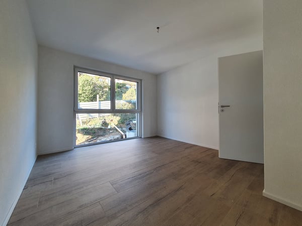 Appartement moderne de 1 pièces avec grand balcon et vue sur le lac. 5