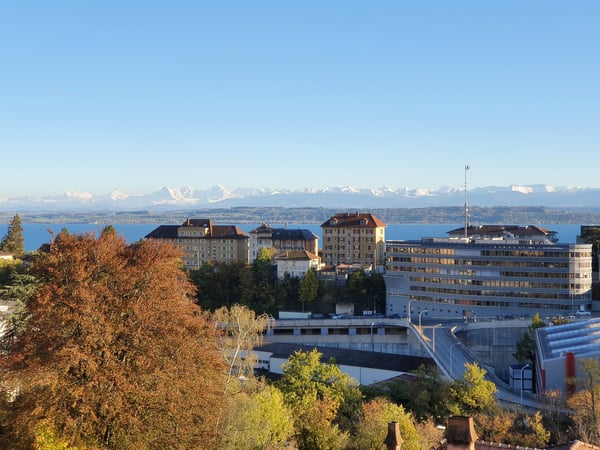 Splendide appartement en attique de 3,5 pièces avec balcon et vue sur le lac 11