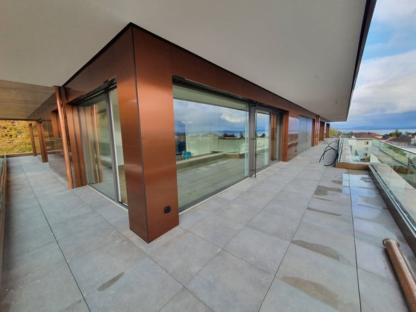 Splendide appartement en attique de 3,5 pièces avec balcon et vue sur le lac 5