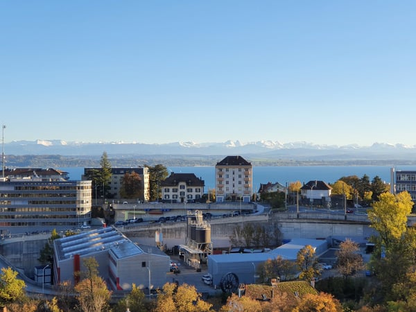 Splendide appartement en attique de 3,5 pièces avec balcon et vue sur le lac 10