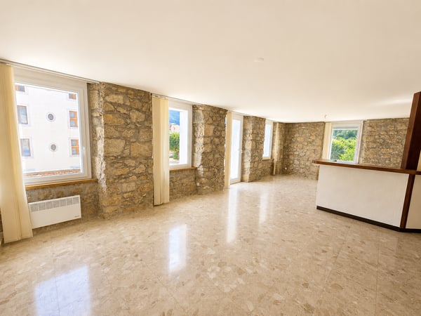 Spacieux appartement de 1.5 pièces avec terrasse et ascenseur au centre de Fleurier 4
