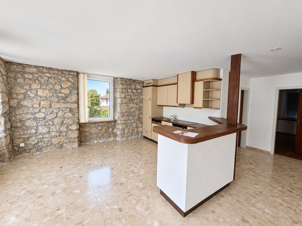 Spacieux appartement de 4,5 pièces avec terrasse et ascenseur au centre de Fleurier 2
