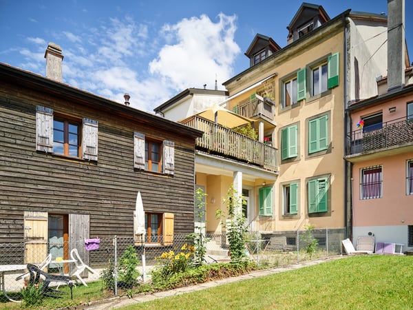 Immeuble de rendement idéalement situé en vielle ville de Romont 12