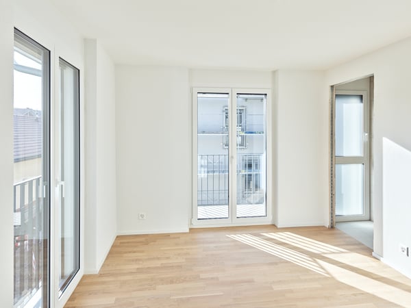 Grand 4.5 neuf traversant, avec grand séjour et balcon couvert 3