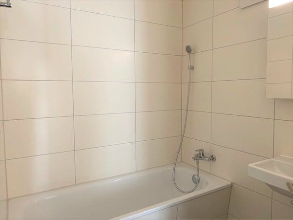 Bel appartement de 3,5 pièces en ville de Romont 7