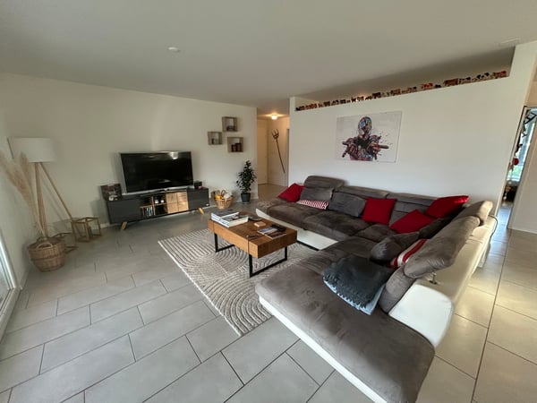 Opportunité rare - Magnifique appartement moderne de 5,5 pces à Romont 2